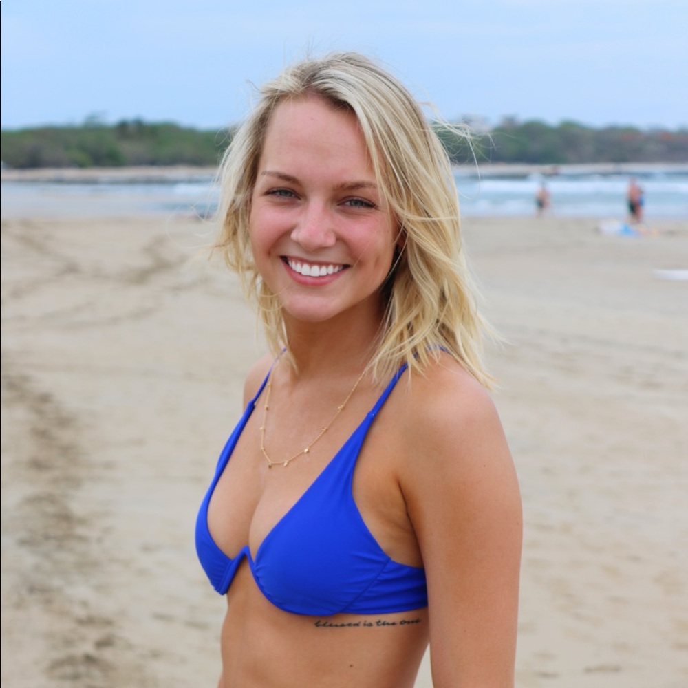 Meet your Posher, Mia